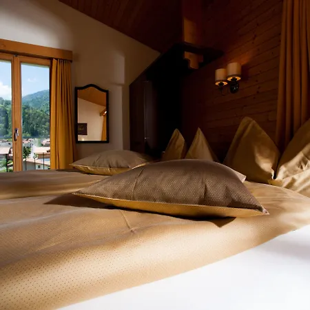 Hotel Jungfrau 3*