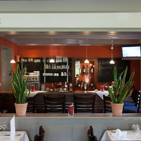 圣母峰酒店 3* 维尔德斯韦尔