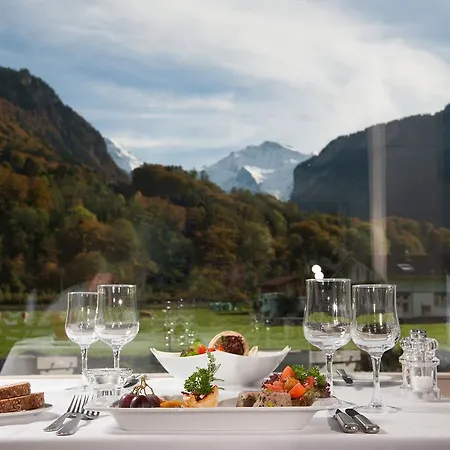 圣母峰酒店 维尔德斯韦尔