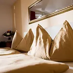 Hotel Jungfrau 3*